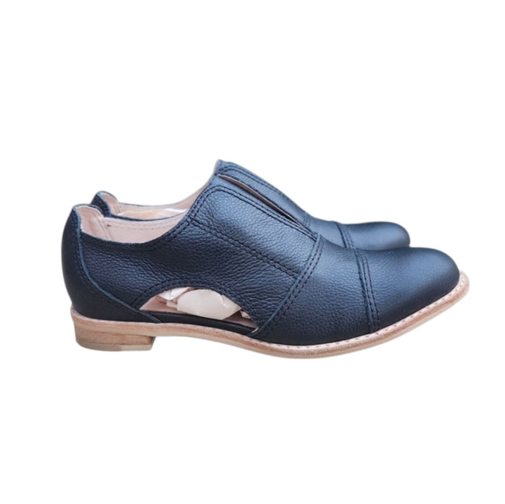 ALL BLACK Cutout Cowman Leather Flats